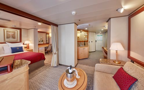Cunard Cruise Line QV Penthouse Suite Q3 0